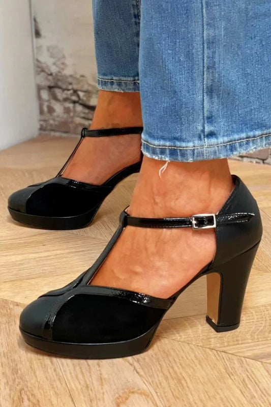 Décolleté con plateau e cinturino a T